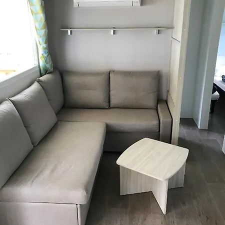 Julien: Comfort With Shared Pool