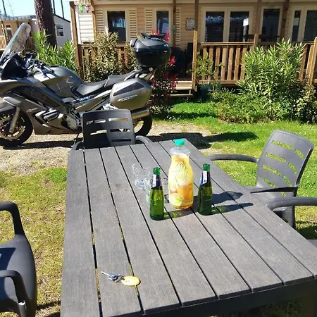 Julien: Comfort With Shared Pool Holiday home Saint-Julien-en-Born